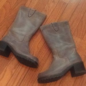 🆕 Scooter Leather boots- Size 6